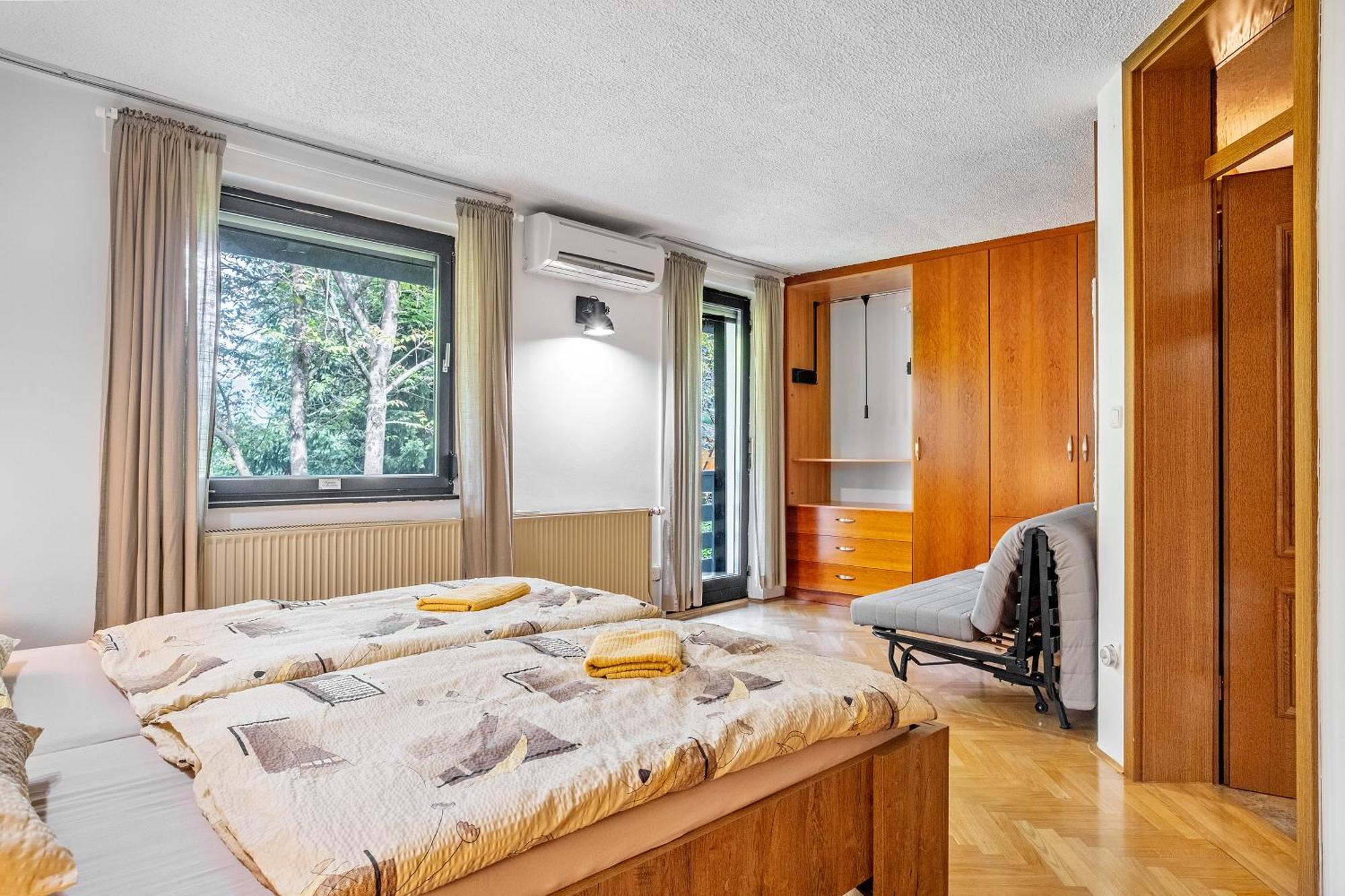 Resort Pod Orehi - Bled - Apartma & Glamping & Savna 객실 사진